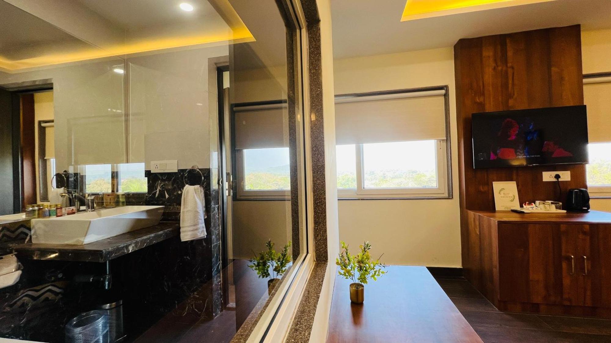 Bluo Amani Vagator - Boutique Hotel Goa Anjuna Exterior photo